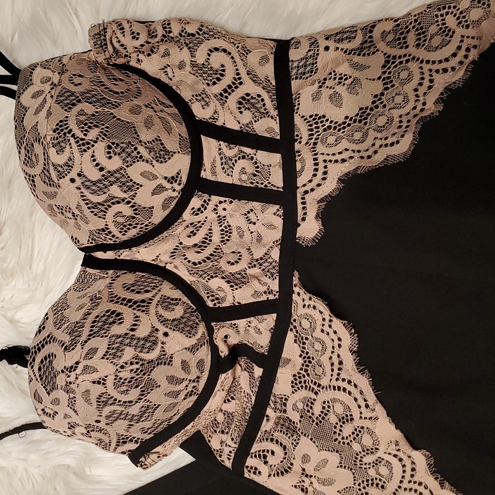 Elegant Black and Beige Lace Jumpsuit - Picture 2 of 6